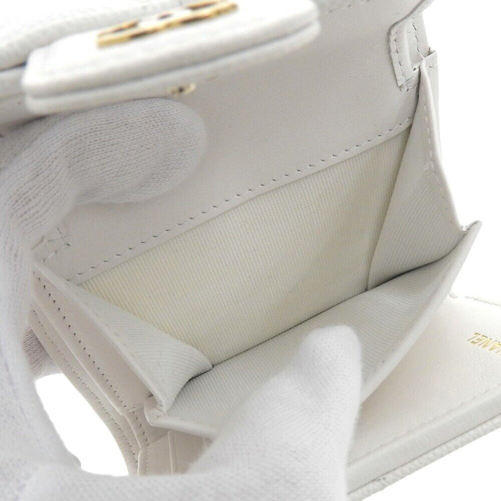 CHANEL White Caviar Leather Logo Wallet - Picture 4 of 6